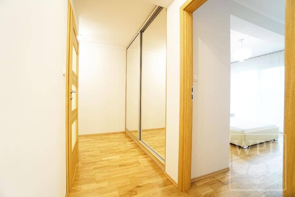 Modern Apartment-City Center-New Building-Garage Breslavia Esterno foto