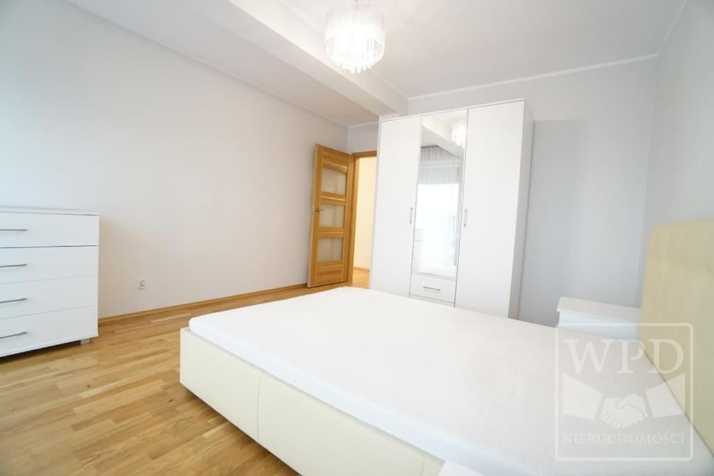 Modern Apartment-City Center-New Building-Garage Breslavia Esterno foto