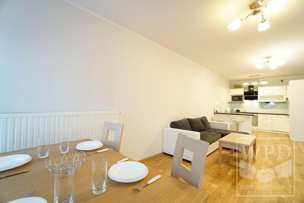 Modern Apartment-City Center-New Building-Garage Breslavia Esterno foto